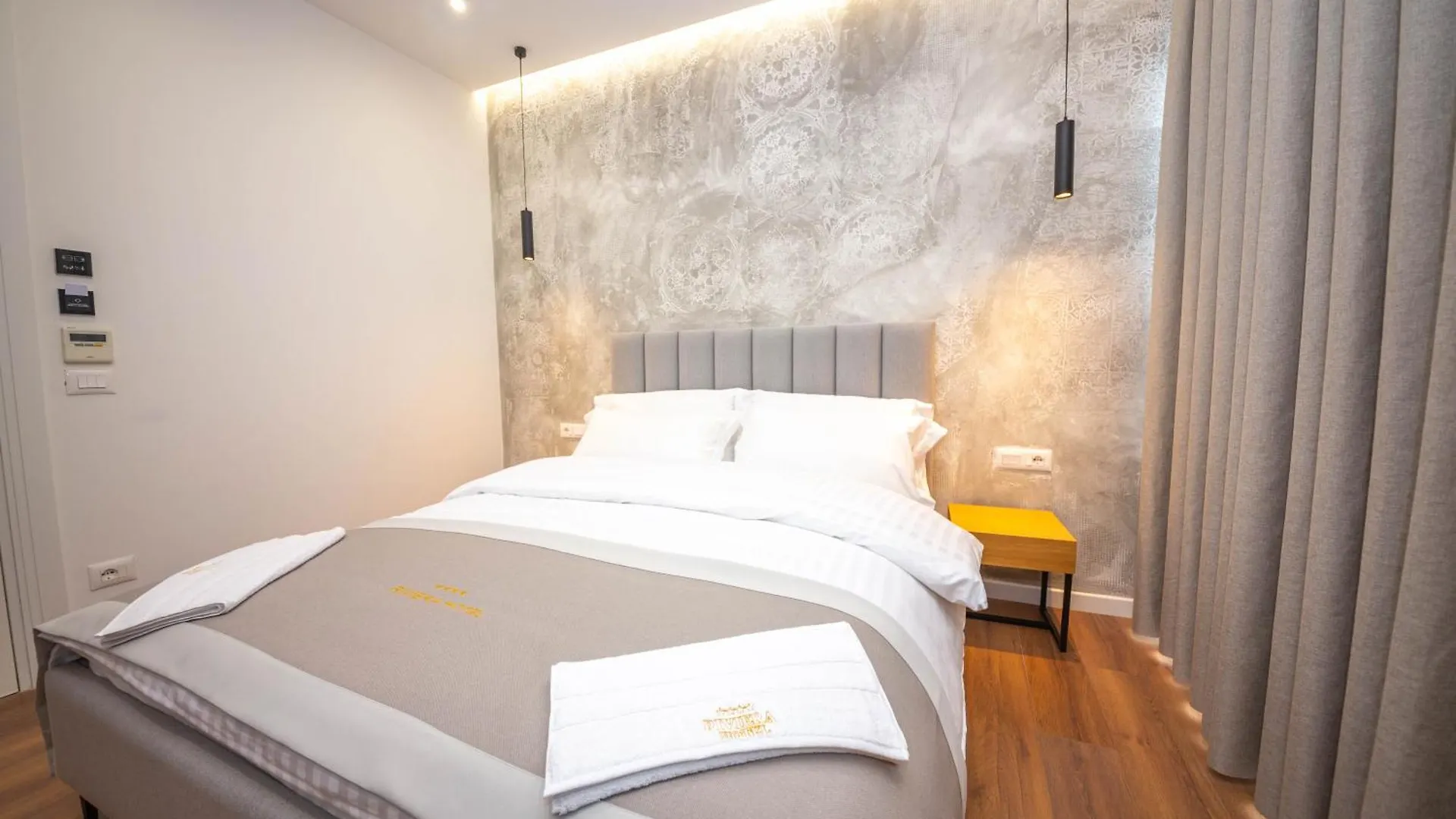 Hotel Riviera Kamez Albania